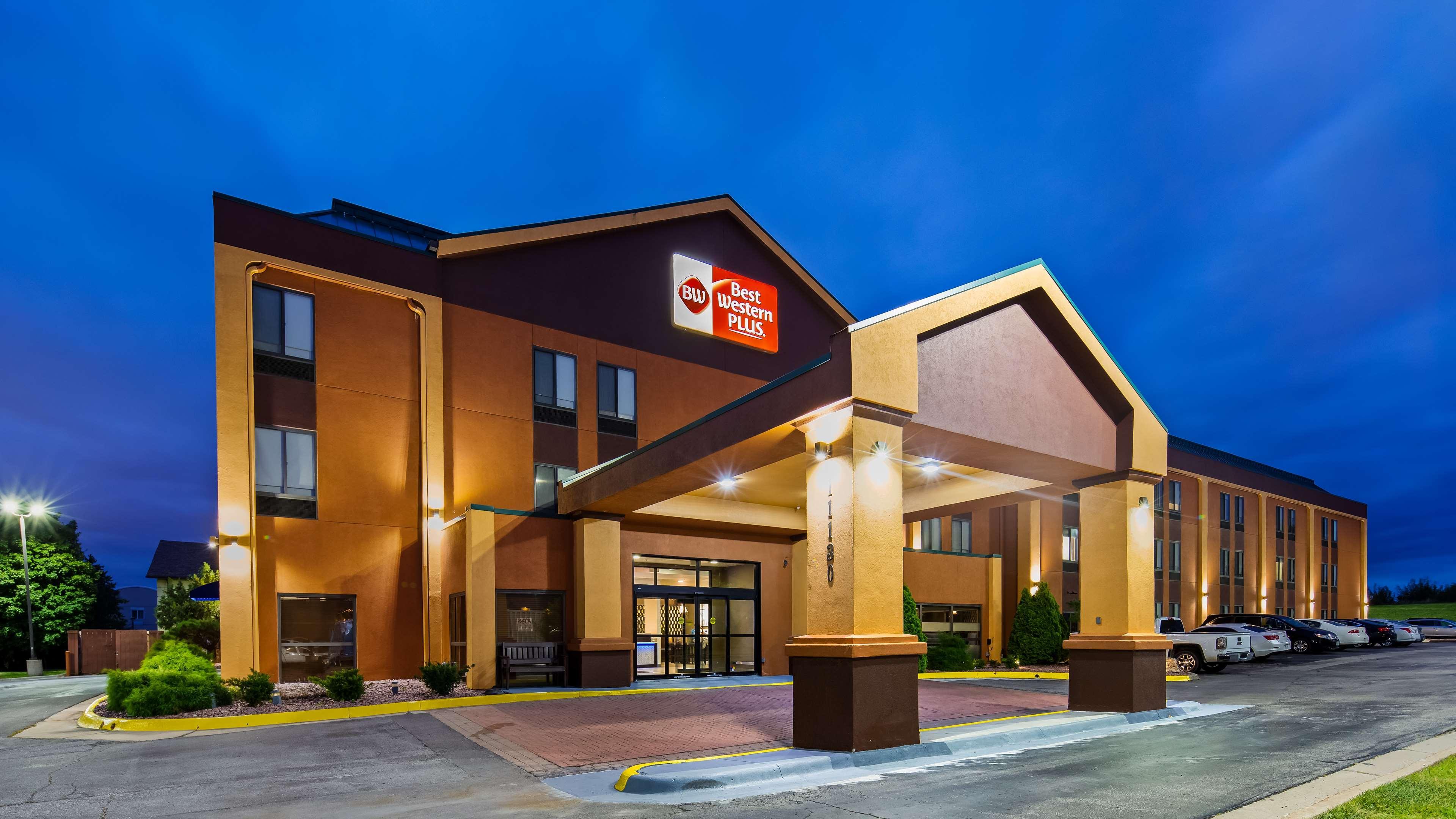 Best Western Plus Kansas City Airport - KCI East Exterior foto