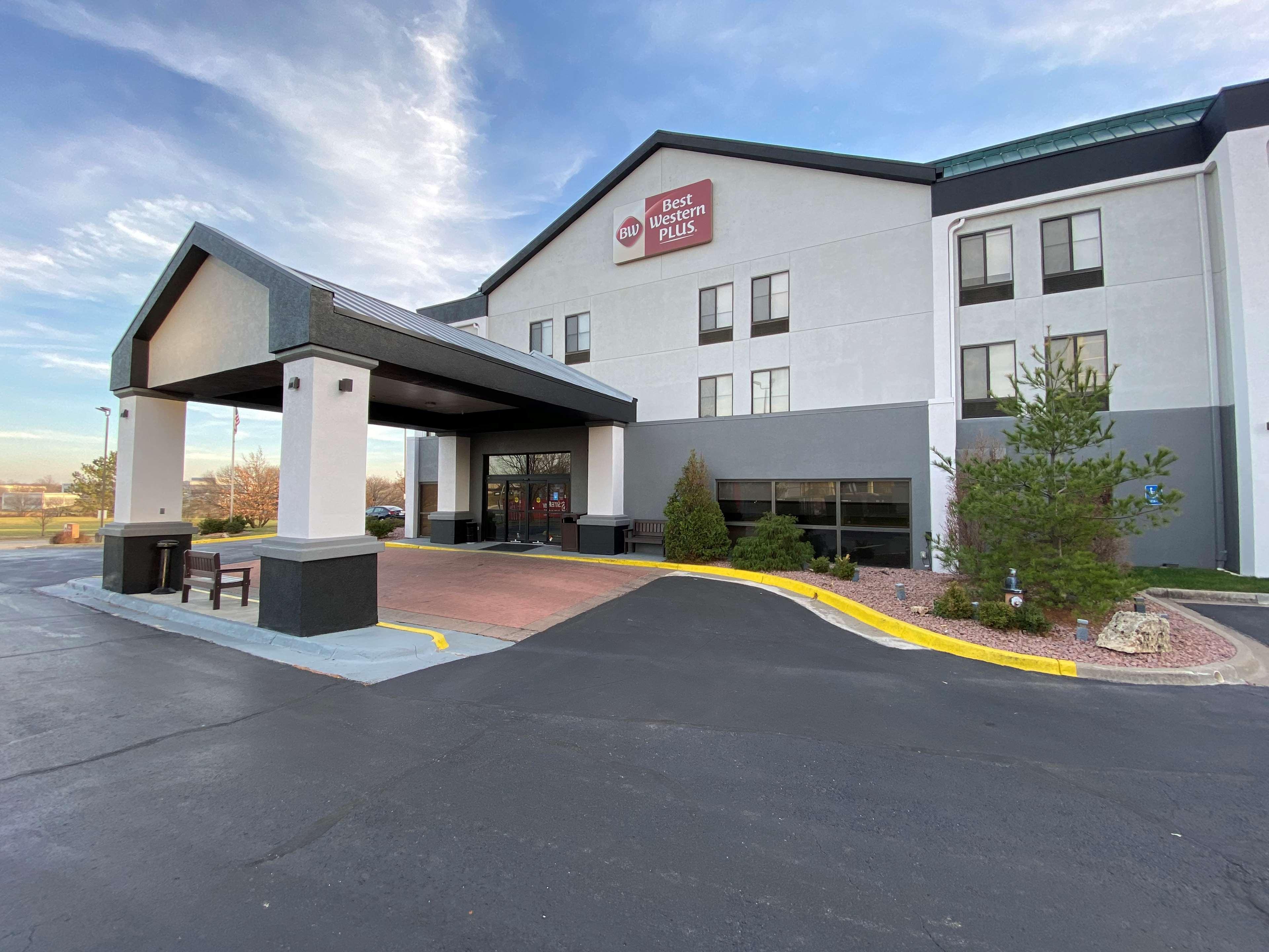 Best Western Plus Kansas City Airport - KCI East Exterior foto