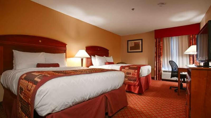 Best Western Plus Kansas City Airport - KCI East Exterior foto